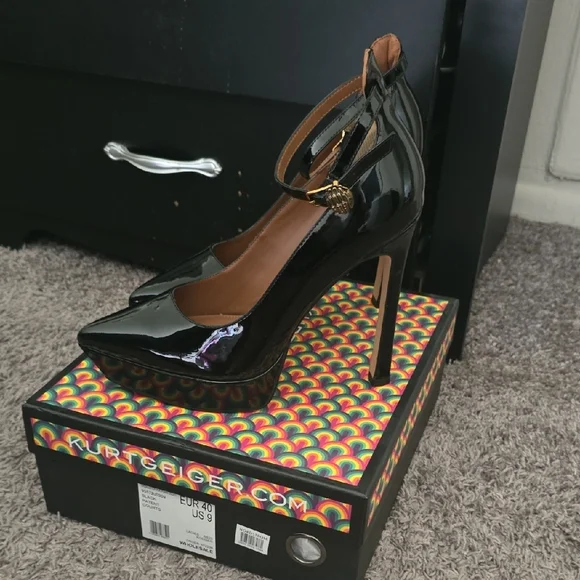 Kurt Geiger Black Patent Heels - Picture 4 of 4